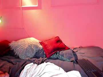 Curly_Latin Chaturbate stream image from November 23, 2025
