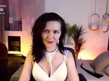 Irene_Marlow Chaturbate stream image from November 23, 2025