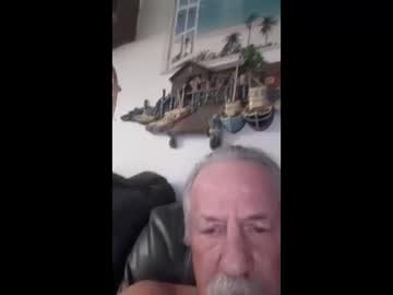 Largepuppy Chaturbate stream image from November 23, 2025
