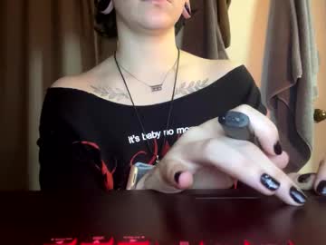 Lunalvly Chaturbate stream image from November 23, 2025