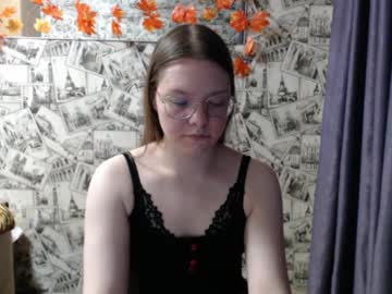 Honey_Mood Chaturbate stream image from November 23, 2025