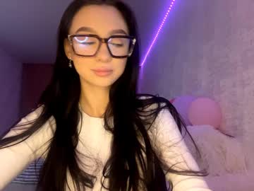 Nilsamazuo Chaturbate stream image from November 23, 2025
