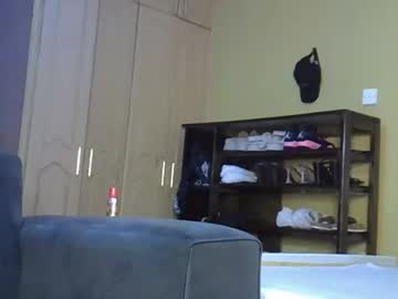 Petiteshit Chaturbate stream image from November 23, 2025