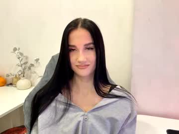 Ivoryhochstine Chaturbate stream image from November 23, 2025
