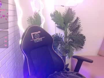 Peachy_Tay Chaturbate stream image from November 23, 2025