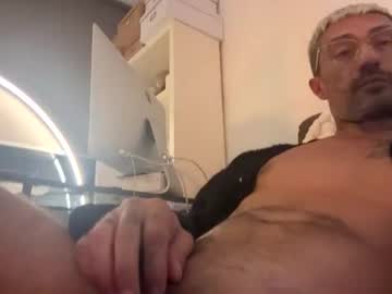 Morris_Bi69 Chaturbate stream image from November 23, 2025
