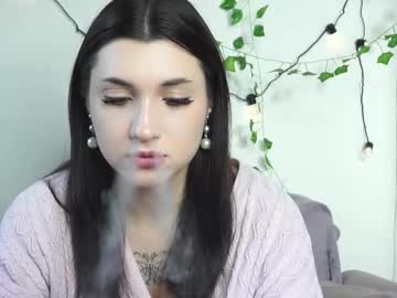 Sharlacummer Chaturbate stream image from November 23, 2025