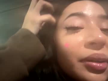 Bunnycake00 Chaturbate stream image from November 23, 2025