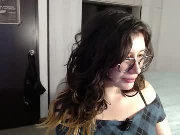 Mariana124_ Chaturbate stream image from November 23, 2025