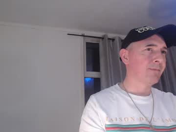 Bernicowin Chaturbate stream image from November 23, 2025