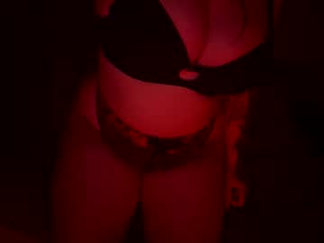 Chleowoods Chaturbate stream image from November 24, 2025