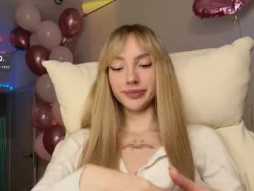 Lunainnk Chaturbate stream image from November 24, 2025