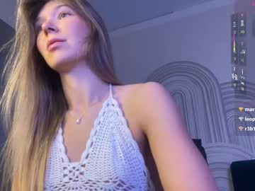 Vivian_Evans_ Chaturbate stream image from November 24, 2025