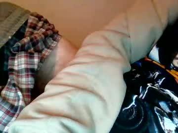 Someperson1990 Chaturbate stream image from November 24, 2025