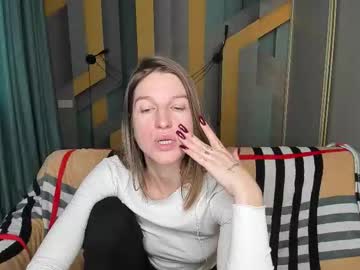 Emilywalkers Chaturbate stream image from November 24, 2025