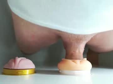 Pude90 Chaturbate stream image from November 24, 2025