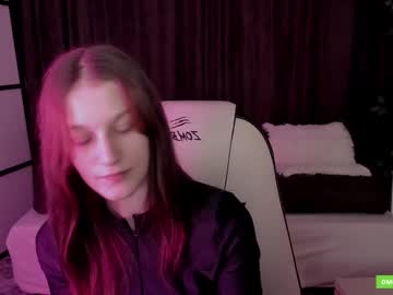 Krisdoeil Chaturbate stream image from November 24, 2025