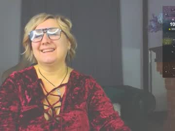 Marta_Wils Chaturbate stream image from November 24, 2025