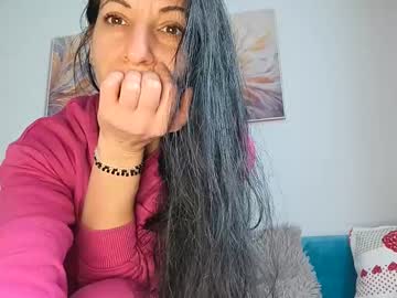 Nadyra Chaturbate stream image from November 24, 2025