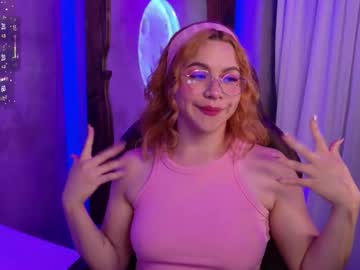 Sussiestrawberry Chaturbate stream image from November 24, 2025