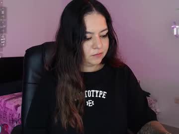 Mila_Phoenix Chaturbate stream image from November 24, 2025