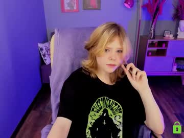 Softflame Chaturbate stream image from November 24, 2025