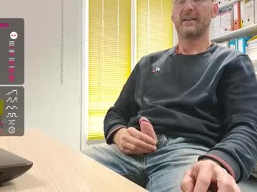 Bi_French69 Chaturbate stream image from November 24, 2025