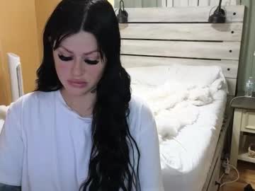 Julianaxxxrose stream image from November 24, 2025