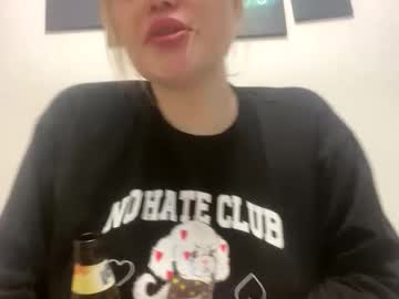 Meowjey Chaturbate stream image from November 24, 2025