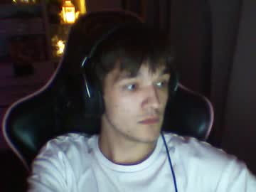 Whitekingg Chaturbate stream image from November 24, 2025