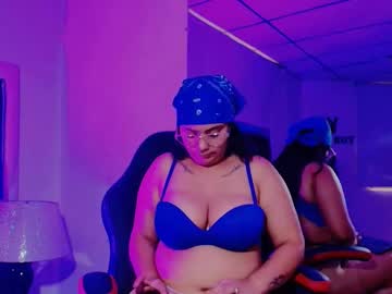 Julietaowen Chaturbate stream image from November 24, 2025