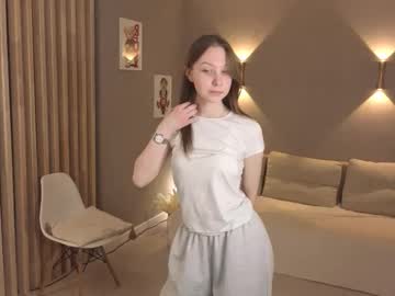 Monicabiluci Chaturbate stream image from November 24, 2025