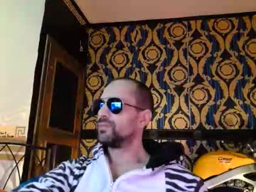 Qianos_ Chaturbate stream image from November 24, 2025
