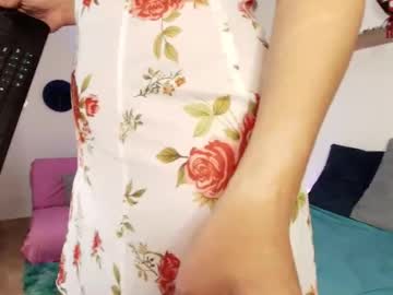 Elliee1 Chaturbate stream image from November 24, 2025