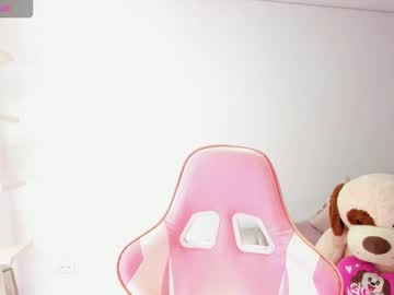 Koralcruz Chaturbate stream image from November 24, 2025