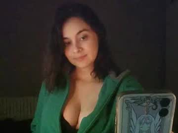 Summerprints Chaturbate stream image from November 24, 2025
