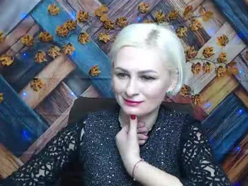 Oliviahorst Chaturbate stream image from November 24, 2025
