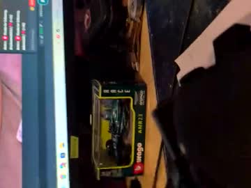 Lovesweetpuss Chaturbate stream image from November 24, 2025