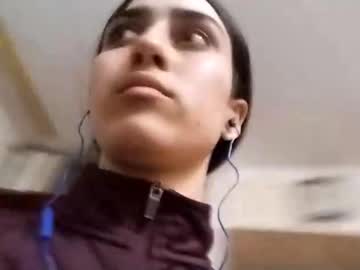 Mozellesoomaroo Chaturbate stream image from November 24, 2025