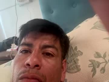 Somosparejaarg Chaturbate stream image from November 24, 2025
