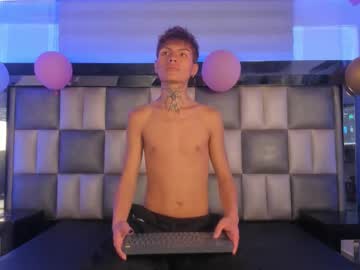 Damian_Js Chaturbate stream image from November 24, 2025