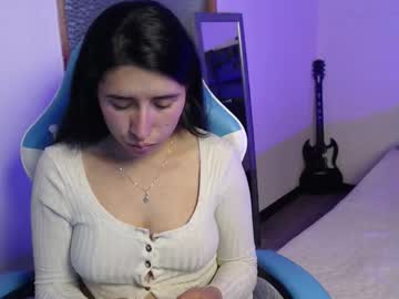 Helen_Rossy Chaturbate stream image from November 24, 2025