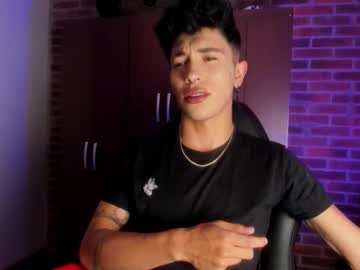Ianwayne_ Chaturbate stream image from November 24, 2025