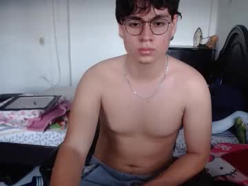 Kafer_1022 Chaturbate stream image from November 24, 2025