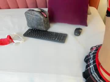 Selina_K1le Chaturbate stream image from November 24, 2025