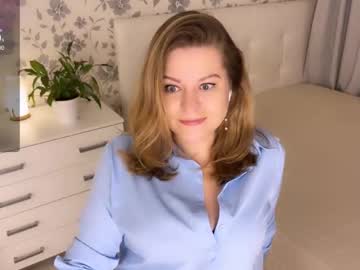 Helenbonham Chaturbate stream image from November 24, 2025