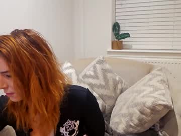 Islablair Chaturbate stream image from November 24, 2025