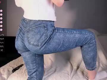 Luna__L Chaturbate stream image from November 24, 2025