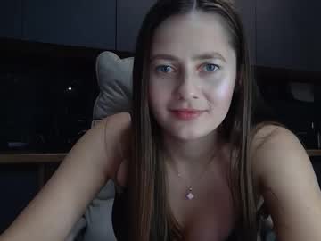 Joykarmen Chaturbate stream image from November 25, 2025