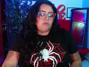 Moonsunflower Chaturbate stream image from November 25, 2025